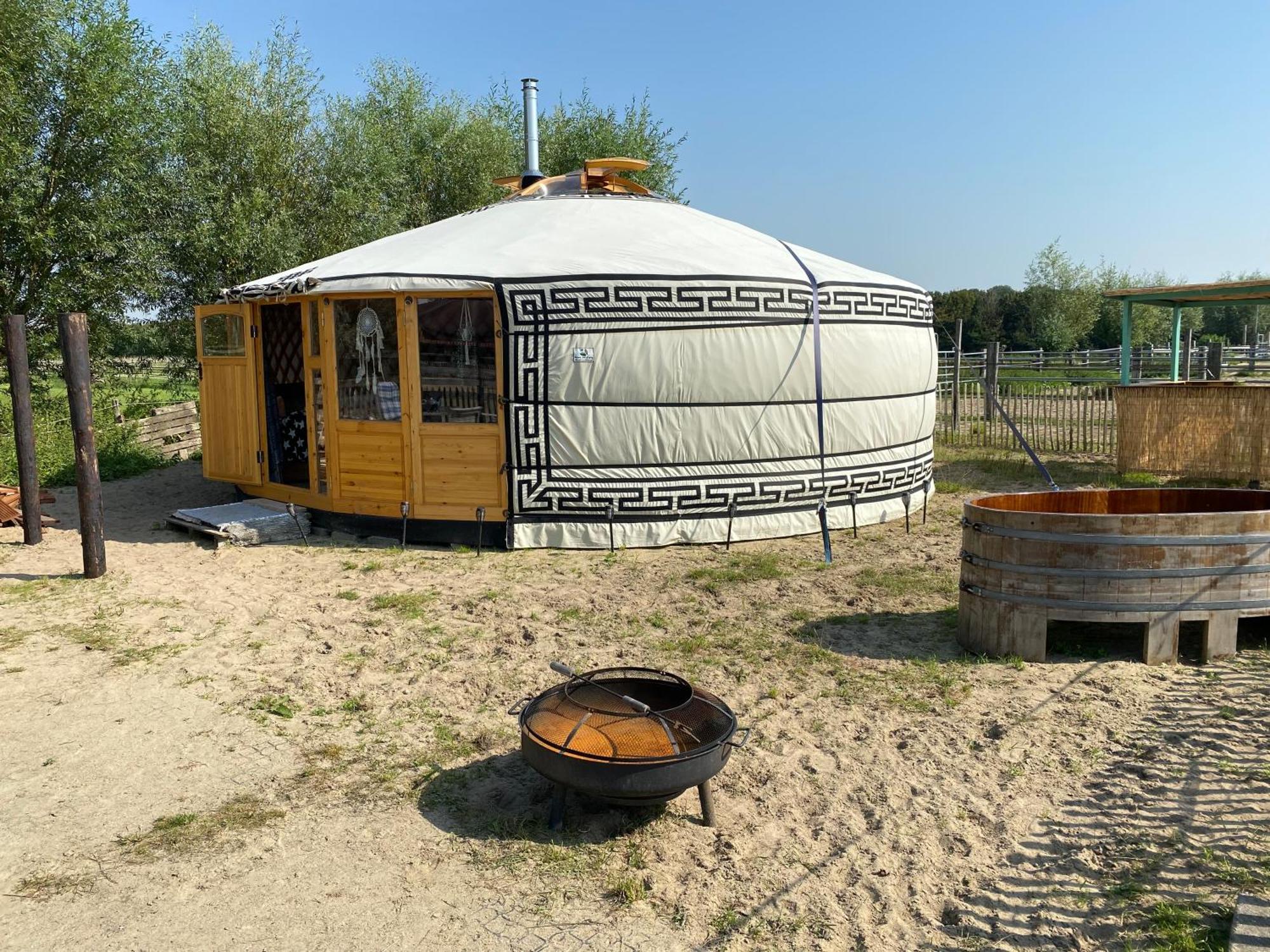 Luxe Yurt Hotel Koudekerke Luaran gambar